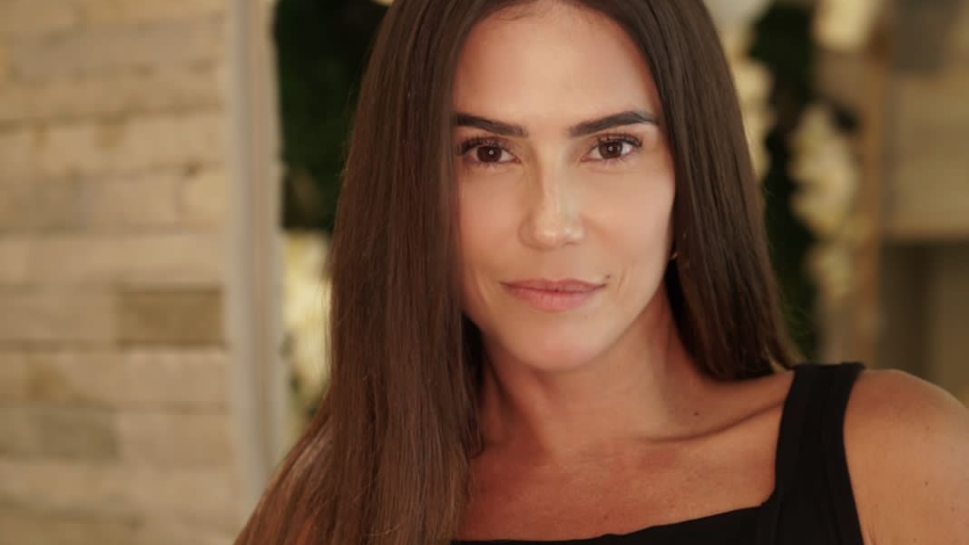 Confira o valor do megahair que Deborah Secco colocou para nova personagem