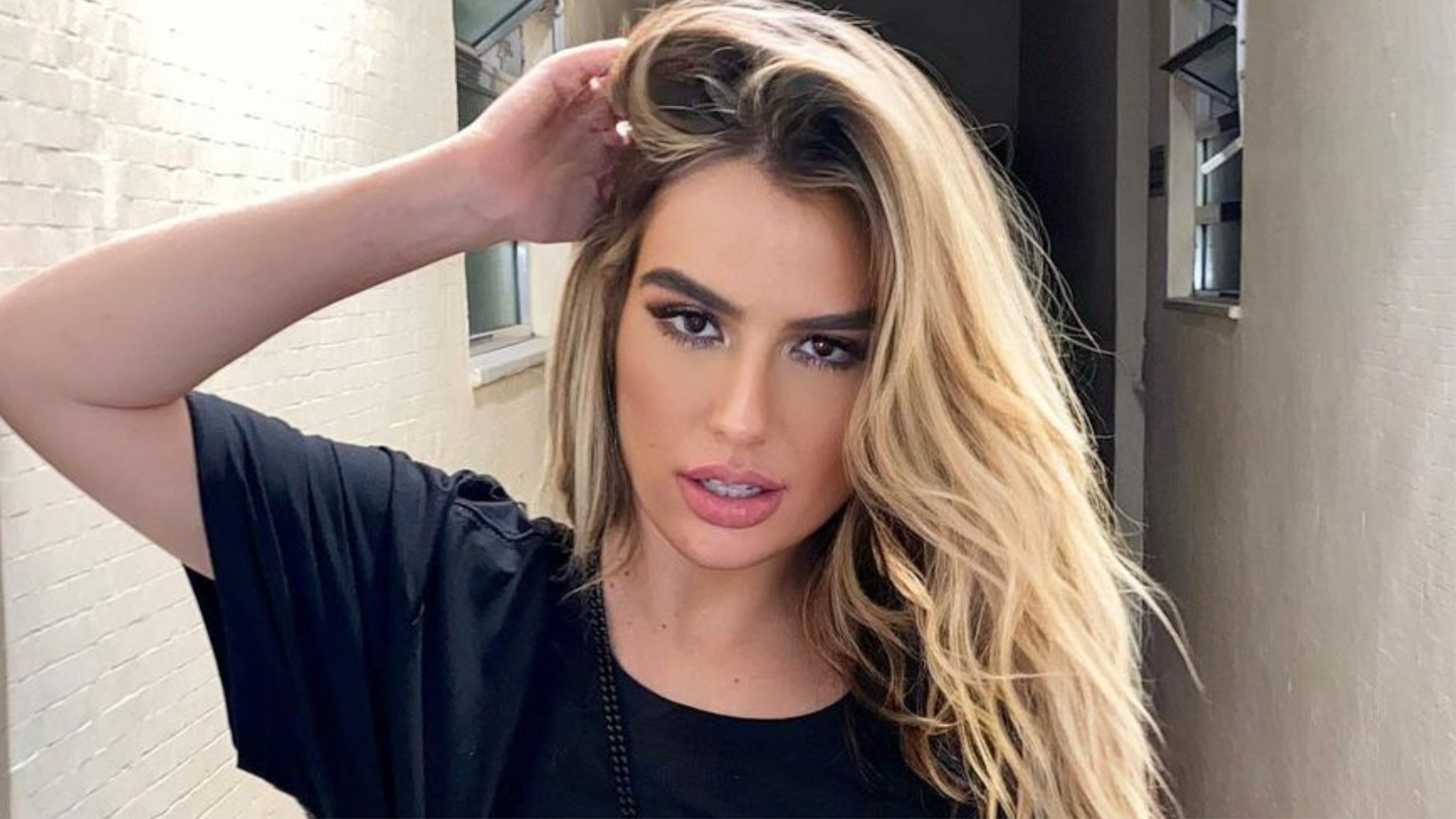 Fernanda Keulla é internada com herpes zoster e faz alerta: ”Eu não sabia”