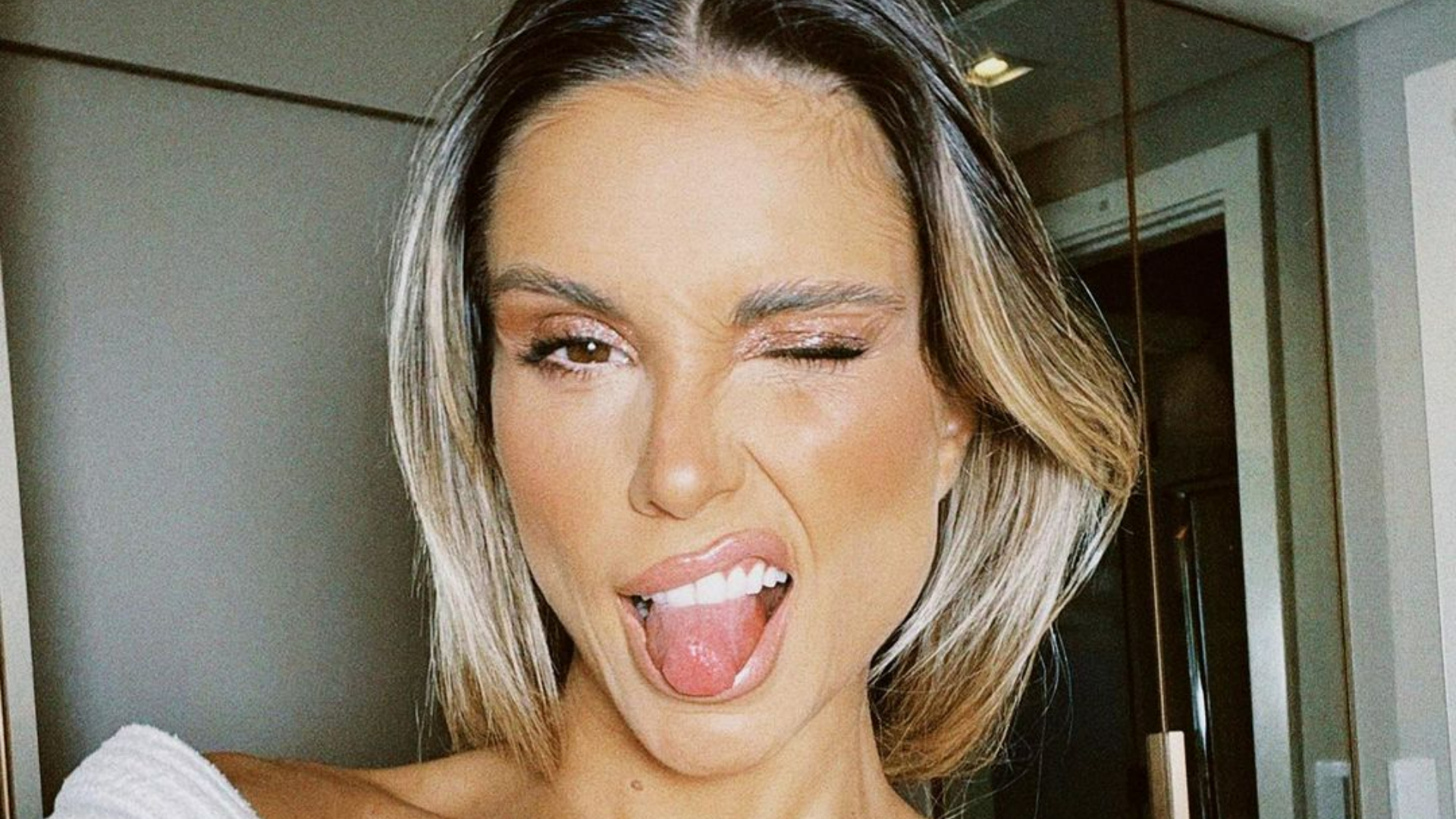 Flávia Viana registra primeiros momentos de viagem de férias com sua família: ”Um pouquinho do nosso dia!”