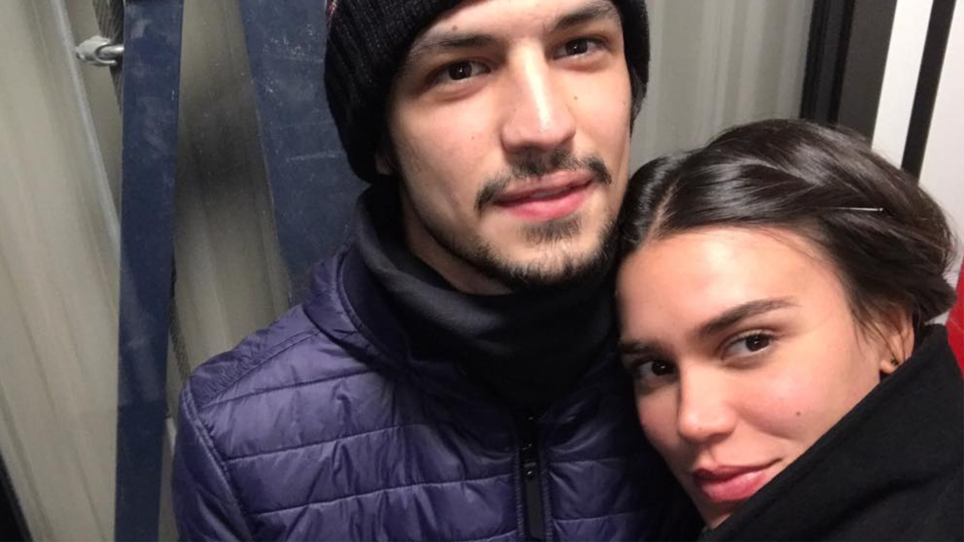 Gabriel Leone completa 29 anos e ganha homenagem de Carla Salle: ”Me faz feliz todos os dias”