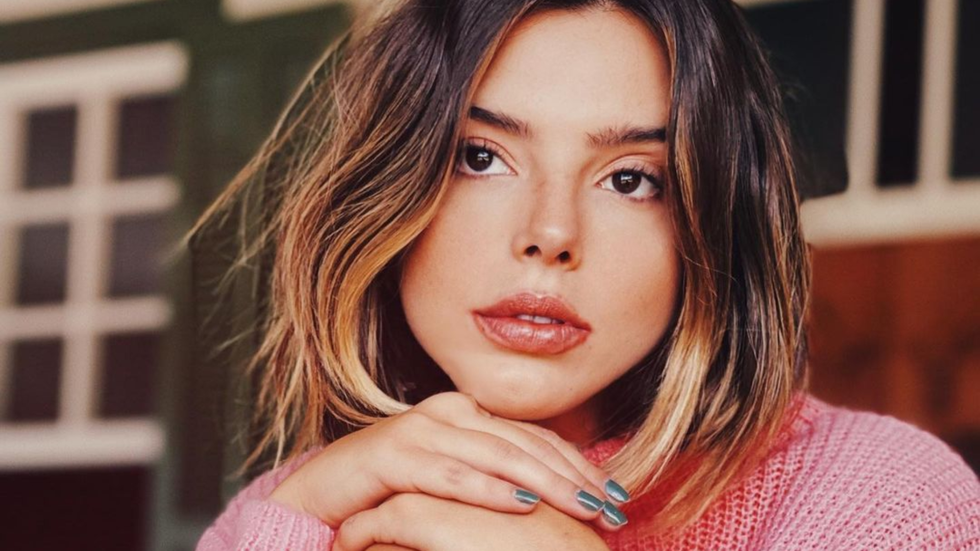 Giovanna Lancellotti surge em foto ao lado do namorado, Gabriel e dos amigos Rodrigo Simas e Agatha Moreira