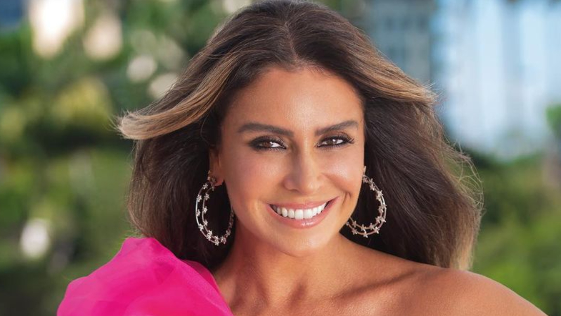 Giovanna Antonelli choca ao colocar piercing em local inusitado
