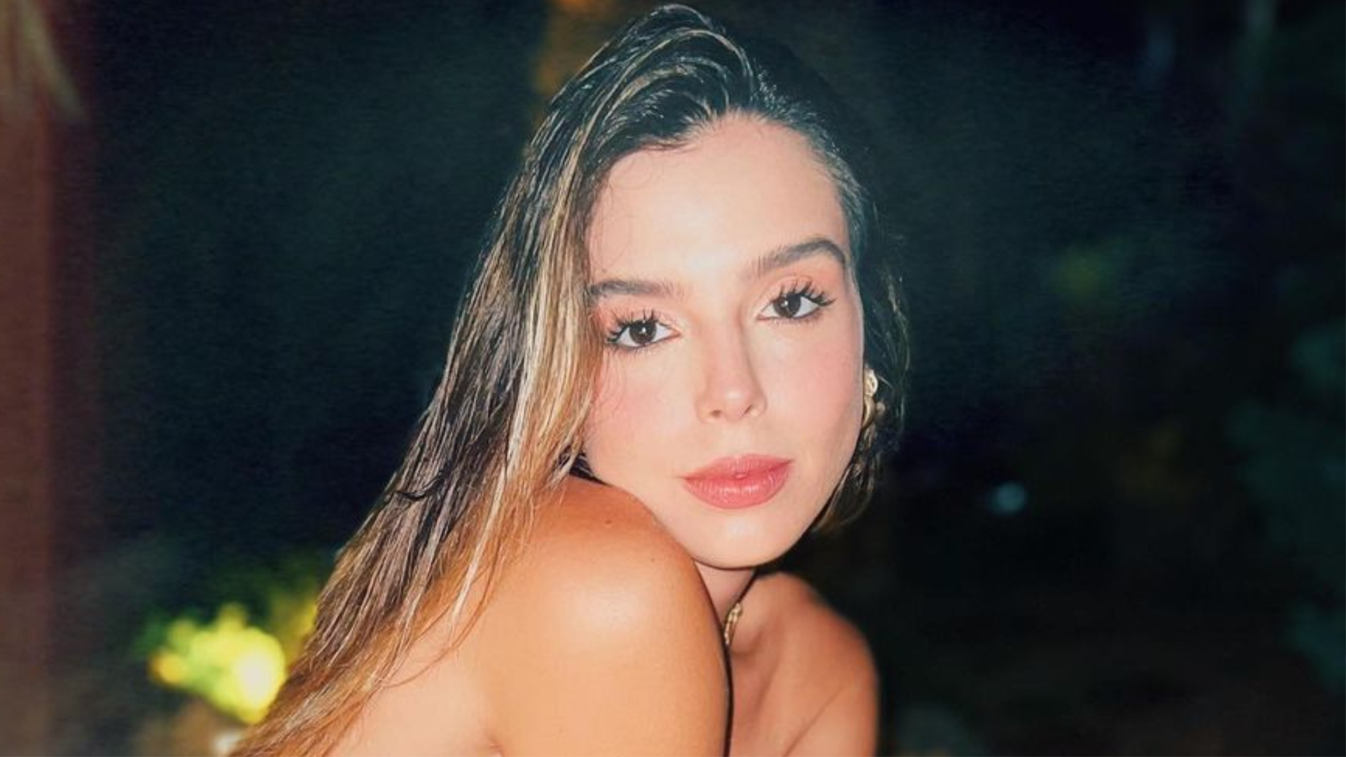 Giovanna Lancellotti ostenta corpão em viagem com o namorado e amigos em Ibiza