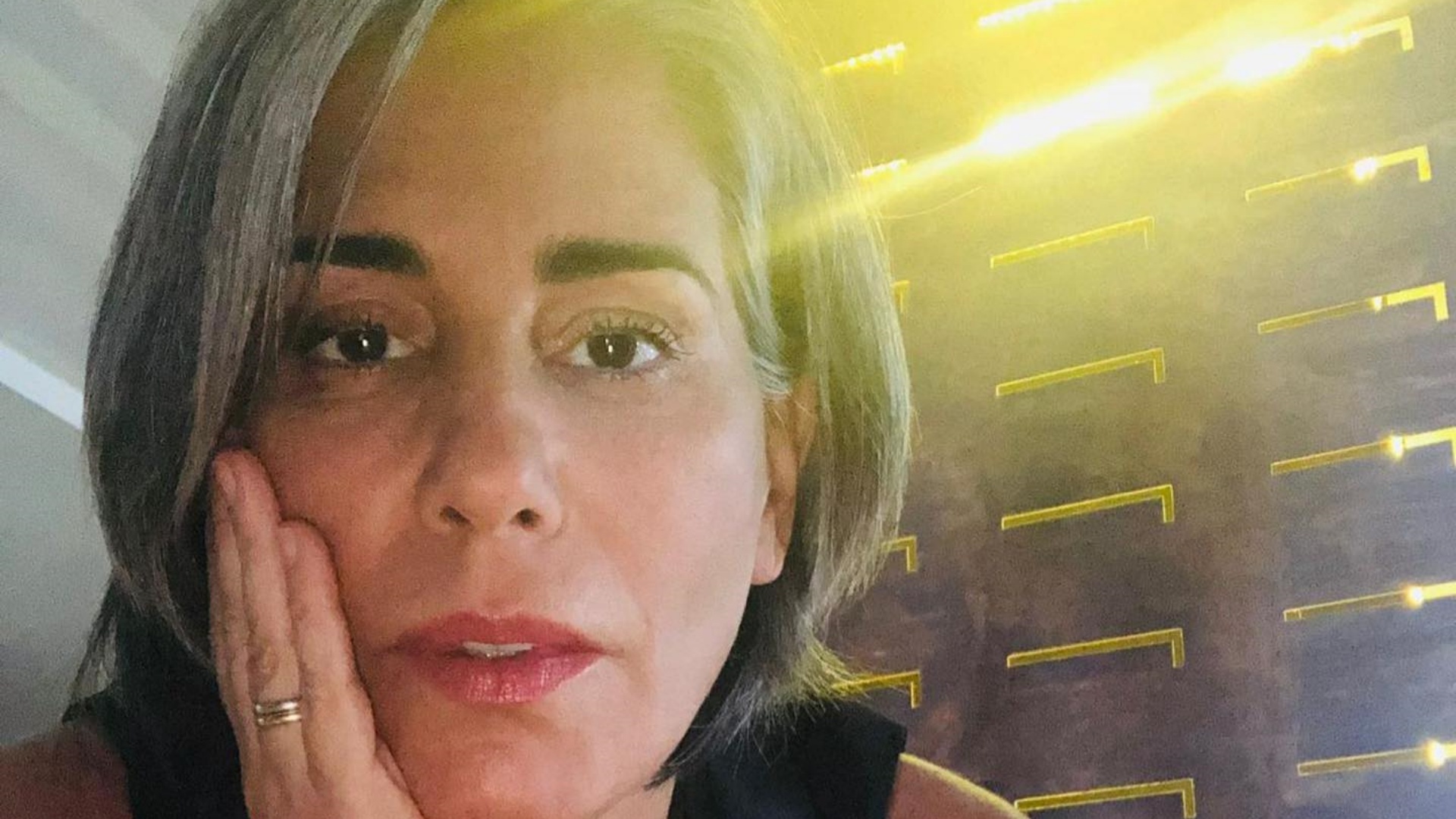 Durante viagem, Gloria Pires posta clique raro ao lado do marido e dos filhos