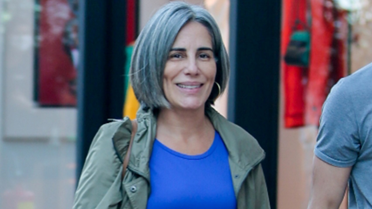 Gloria Pires faz rara aparição com o filho caçula, Bento