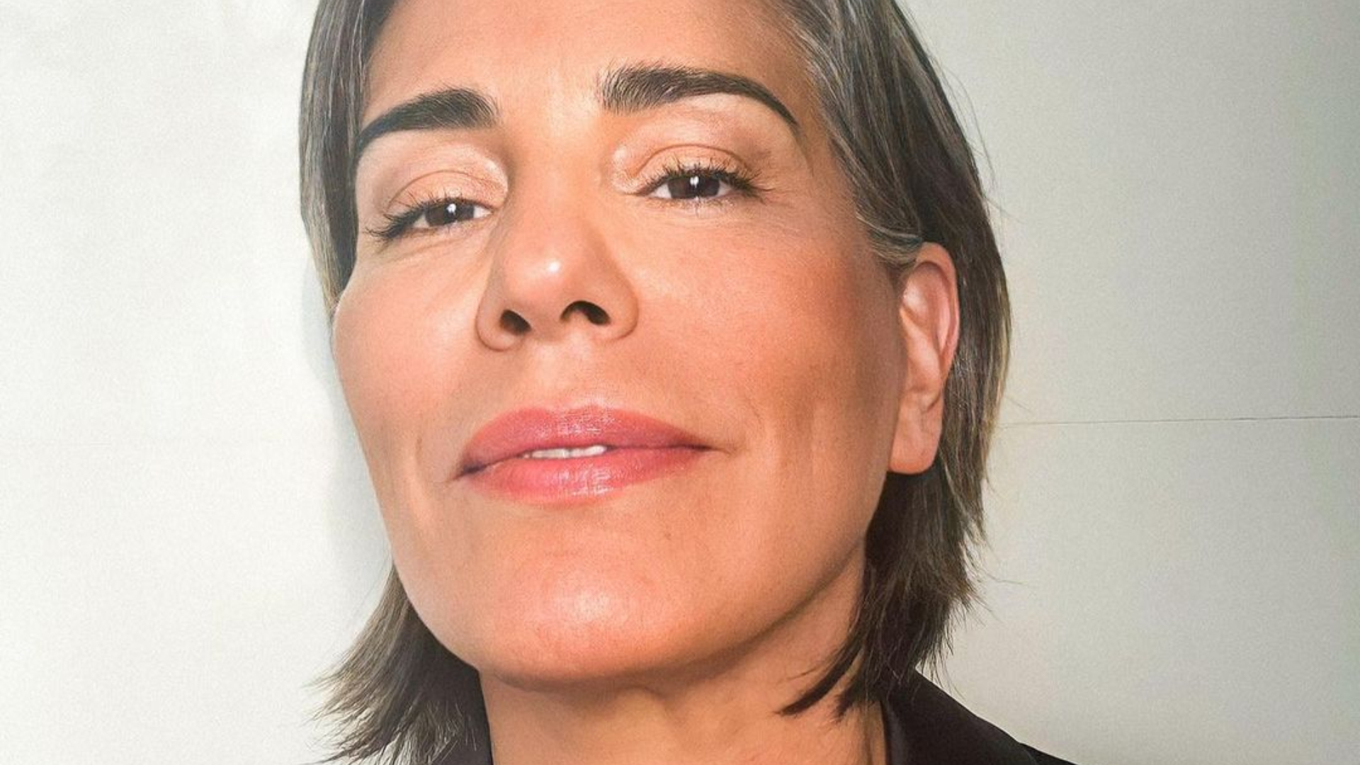Participando de ‘Além da Ilusão’, Gloria Pires mostra o making of de sua personagem