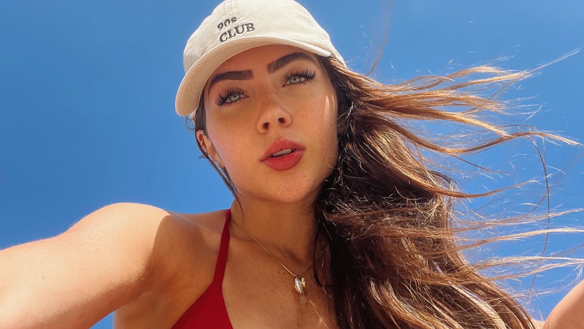 Jade Picon impressiona ao mostrar piscina da nova mansão: “Completamente apaixonada”