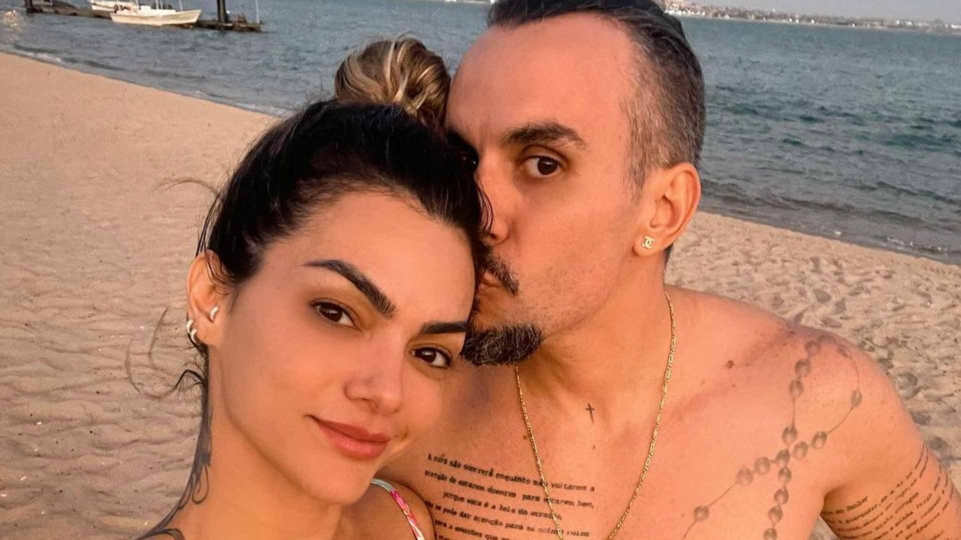 Kelly Key faz foto ousada ao lado do marido, Mico Freitas