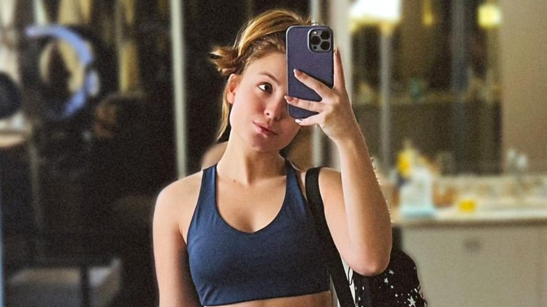 Larissa Manoela reúne amigas para aula de yoga e arranca elogios: ”Musas”