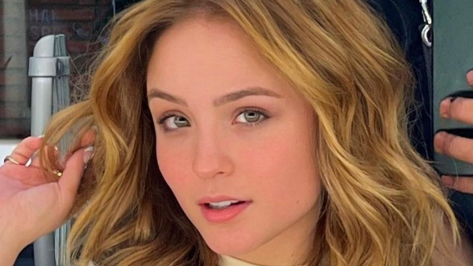 Larissa Manoela se despede de Além da Ilusão relembrando primeiros ensaios da novela: “O fim celebra-se como o início”