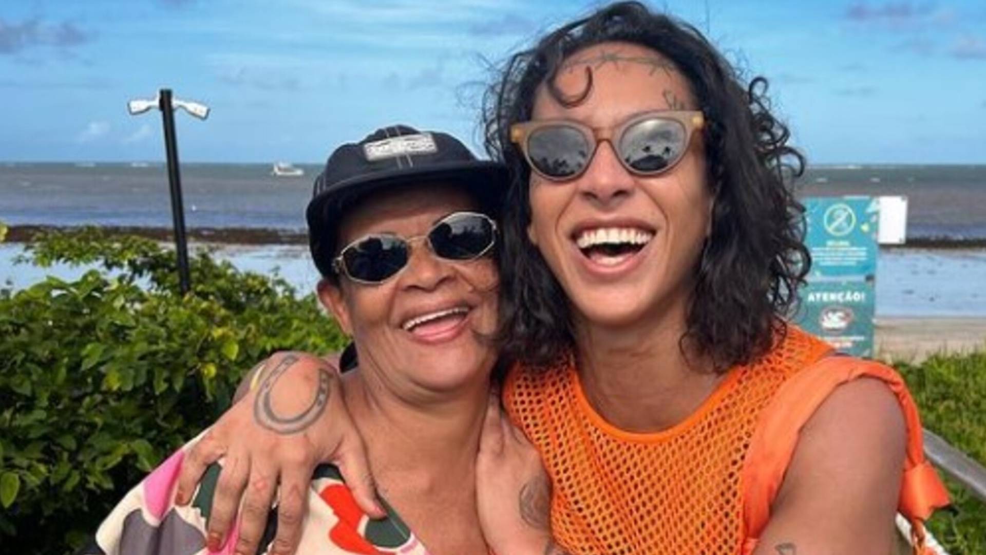 Em viagem, Linn da Quebrada fez homenagem para a mãe Lilian