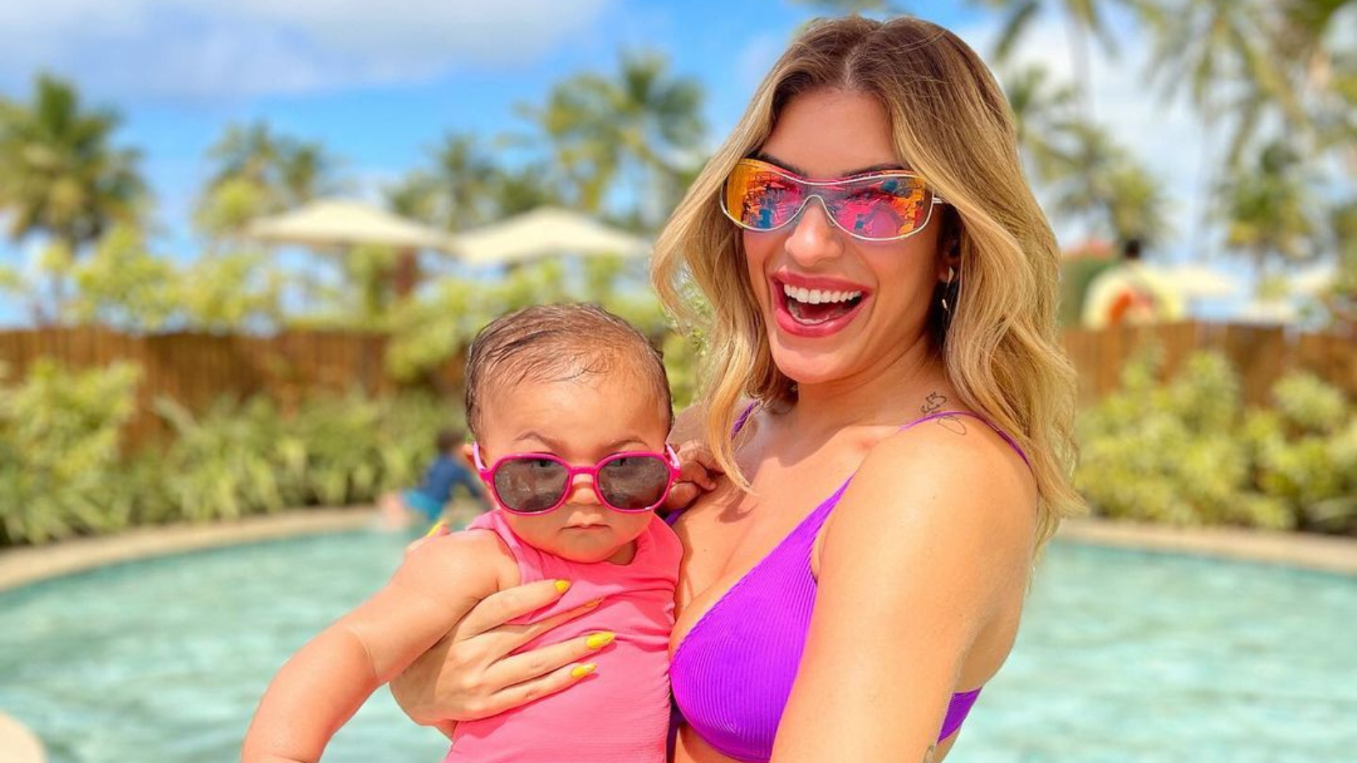Lore Improta abre álbum de fotos de viagem para Costa do Sauípe com a família
