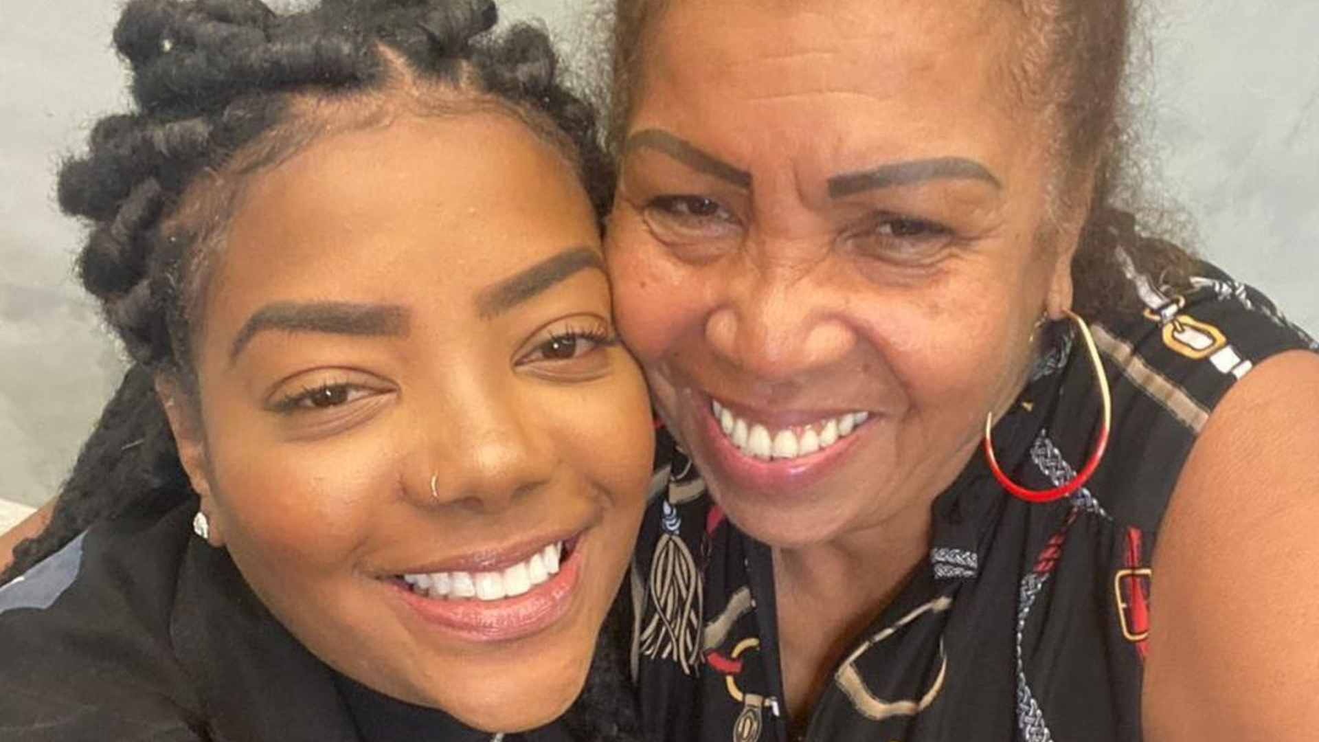 Ludmilla mostra surpresa que fez ao levar sua avó para assistir ao Numanice em Salvador