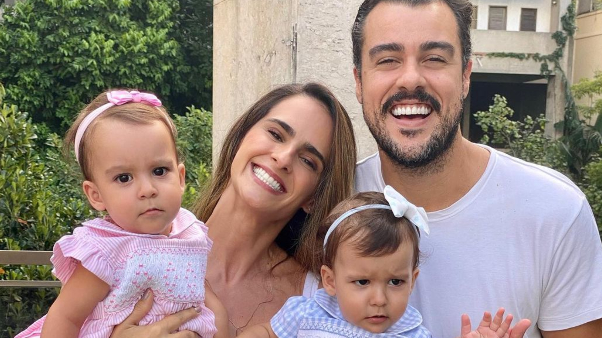Joaquim Lopes mostra perrengue com uma das filhas gêmeas: ”Acho que vazou”