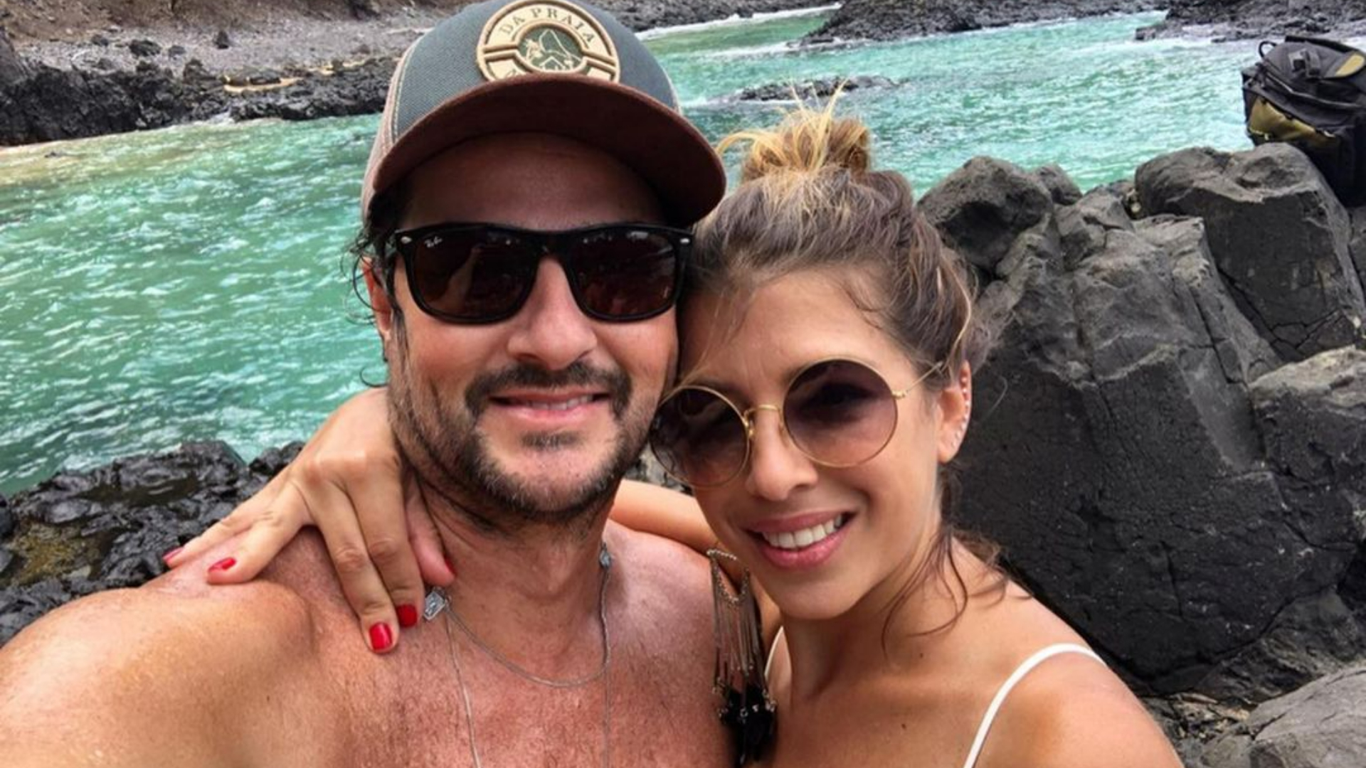 Esposa de Marcelo Serrado, Roberta Fernandes, celebra 10 anos de união com o ator: ”Compartilhando a vida juntos”