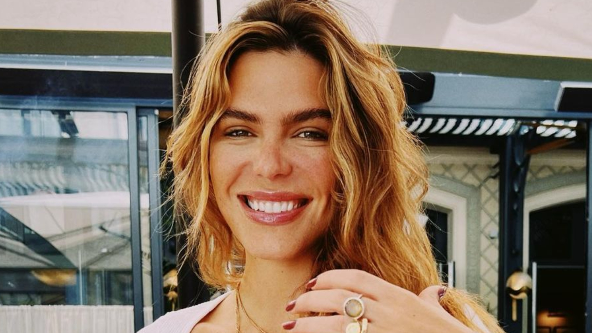 Mariana Goldfarb exibe o corpo escultural em fotos de biquíni: “Perfeição”