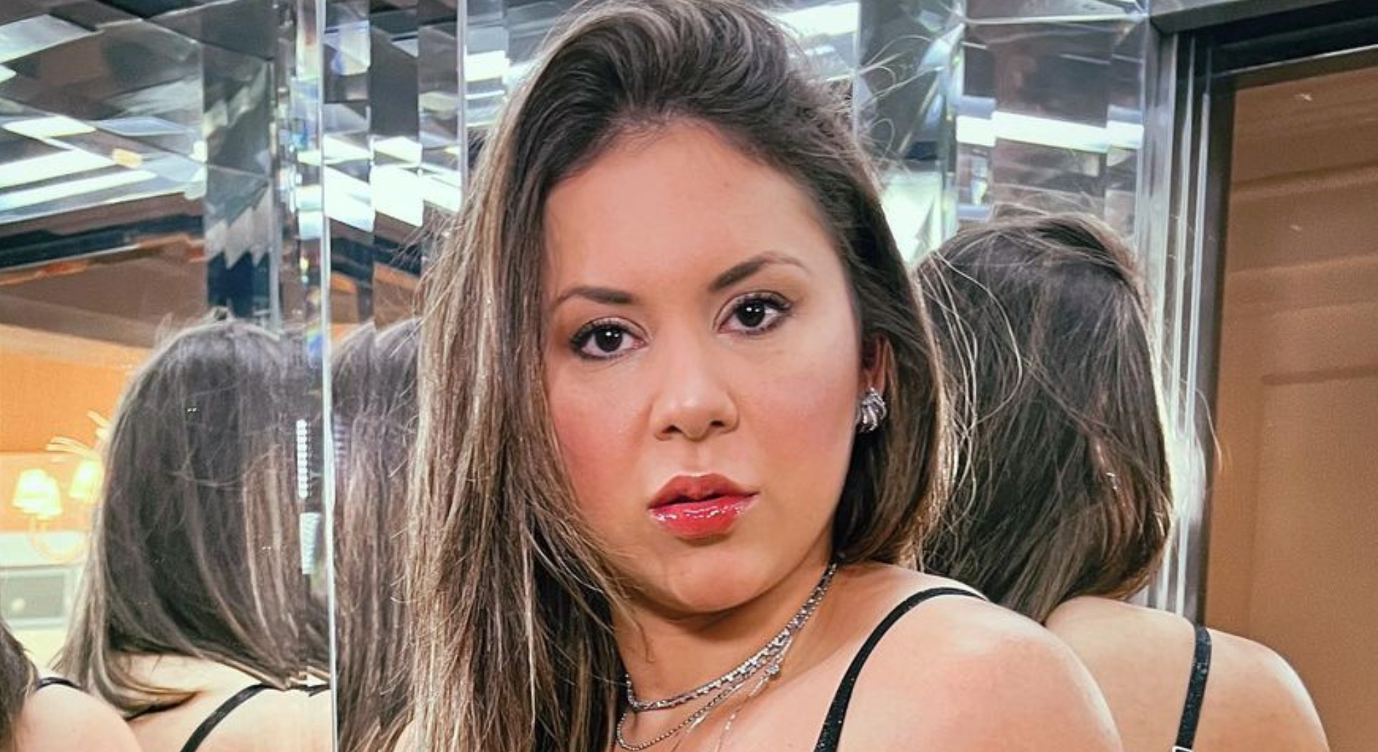 Natália Toscano abre o jogo sobre a relação com o seu corpo