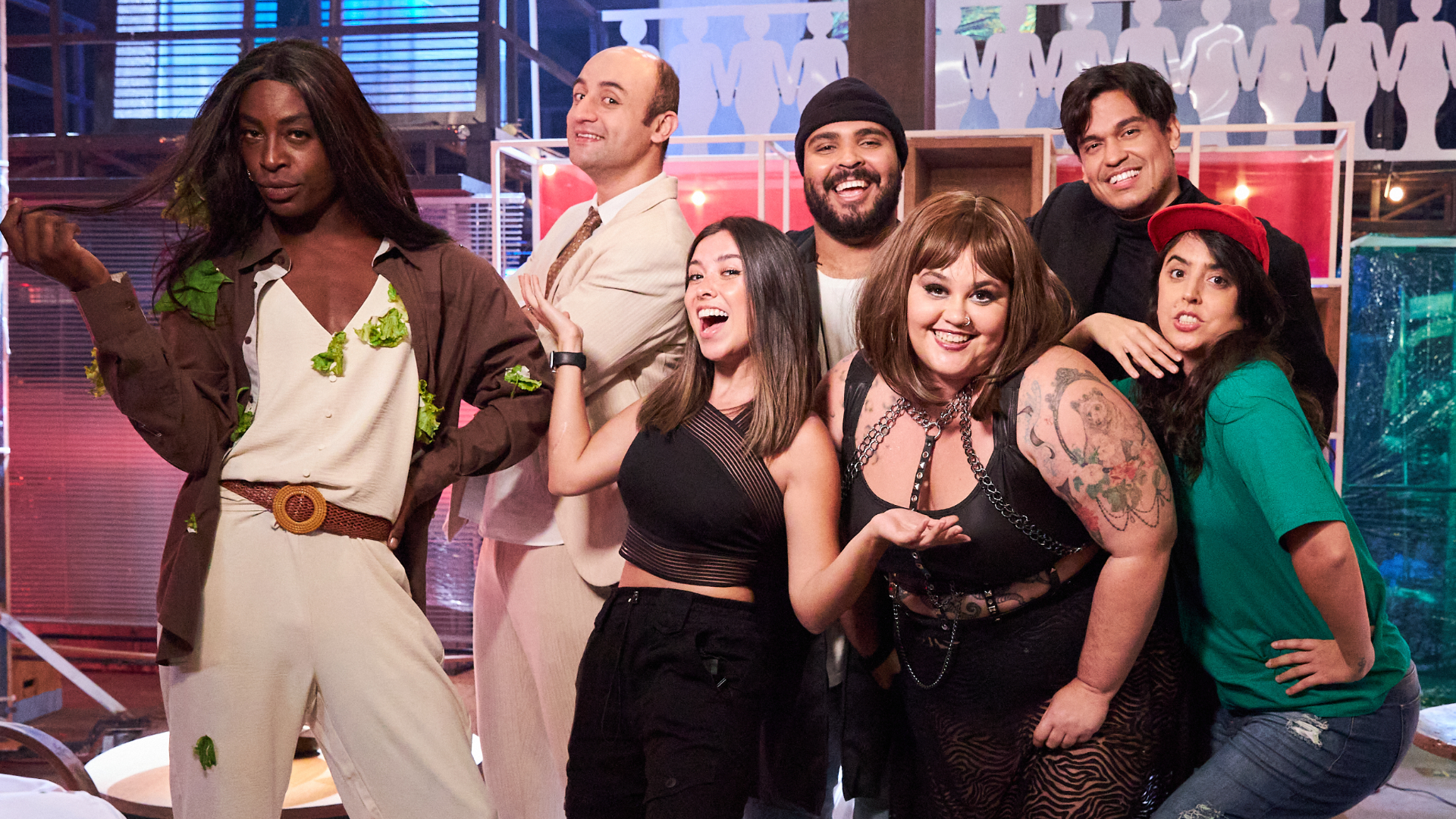 Influencers e artistas globais recriam clássicos da TV brasileira na série ‘Novelei’