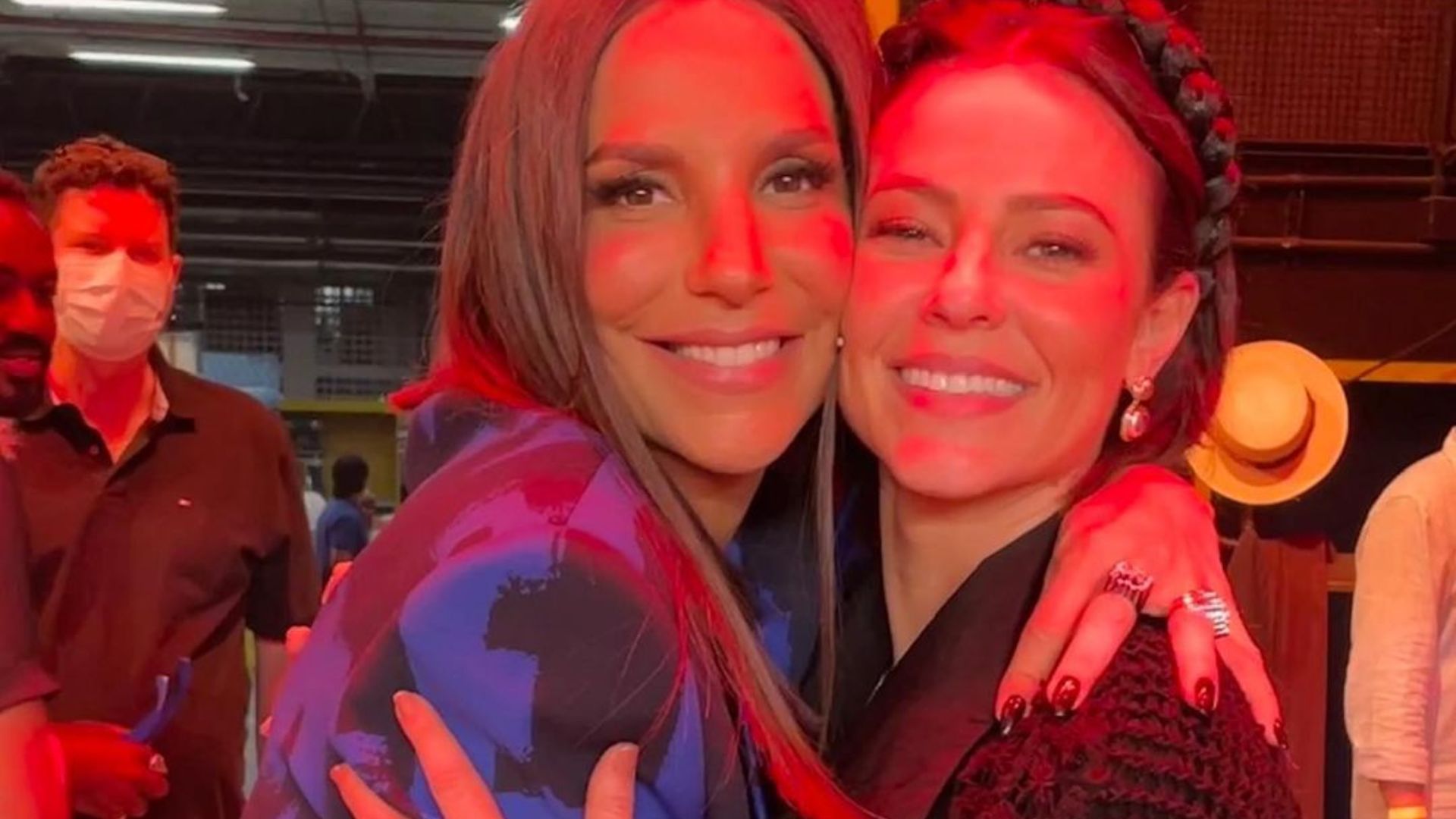 Paolla Oliveira mostra os bastidores do programa ‘Pipoca da Ivete’ em fotos