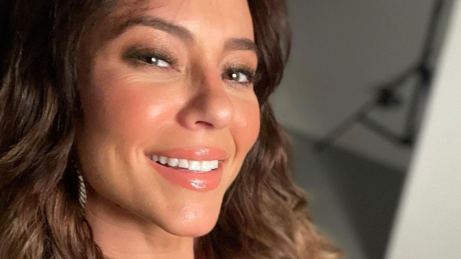 Em clima de TBT, Paolla Oliveira relembra registros do Carnaval