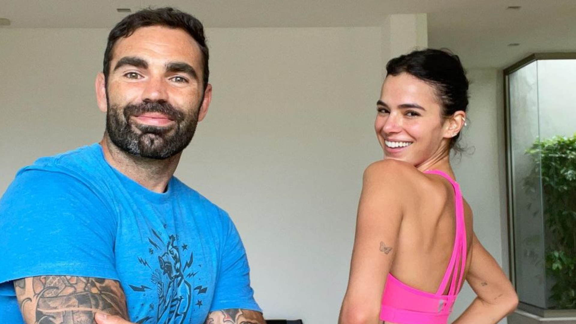 Personal brinca com abdômen de Bruna Marquezine: ”Se preparou tão bem para o filme de super-herói”