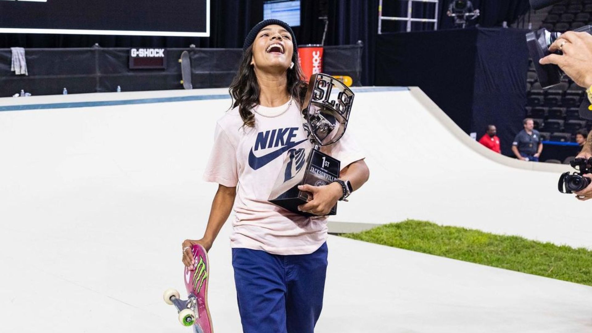 Rayssa Leal é campeã da primeira etapa da SLS: “Incrível ver o alto nível do skate feminino”