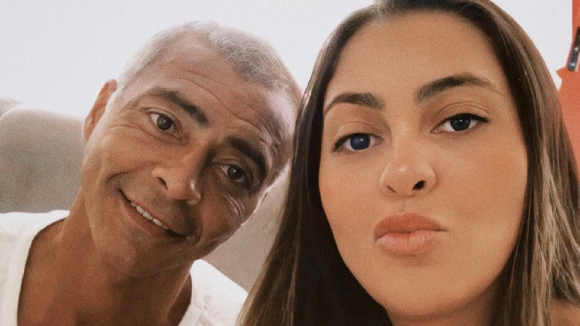 Romário comemora gravidez da filha e revela sexo do bebê: ”Vovô mais uma vez”