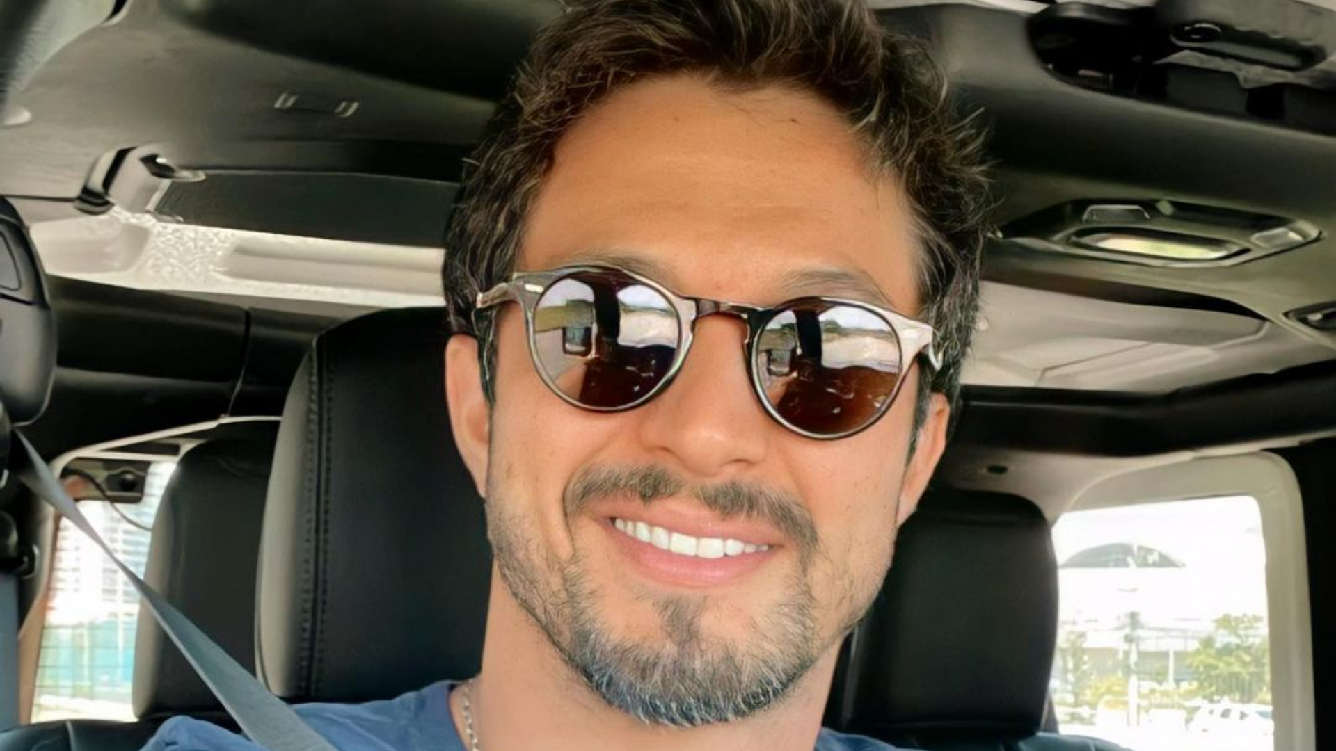 Romulo Estrela embarca para outro país para gravar novela ‘Travessia’: ”Meu personagem é do mundo”
