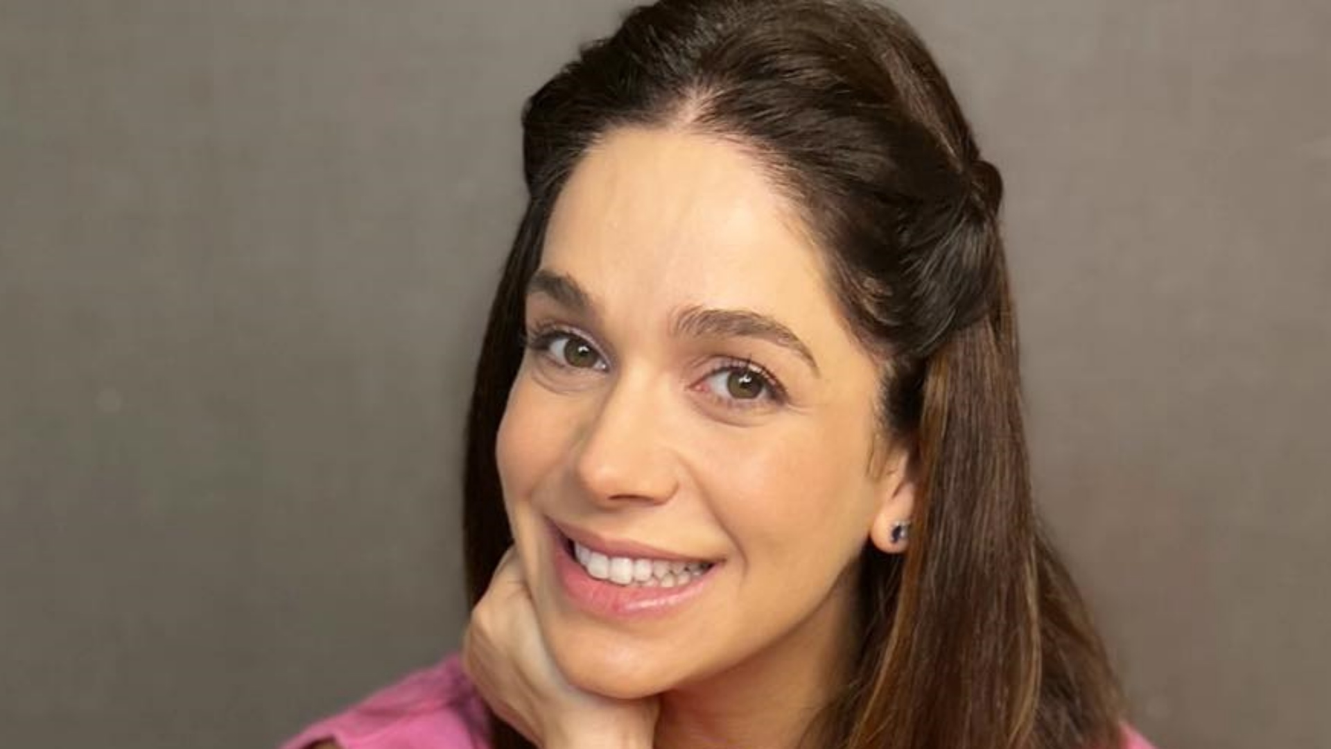 Sabrina Petraglia se derrete ao mostrar os três filhos juntos: “Meu trio”