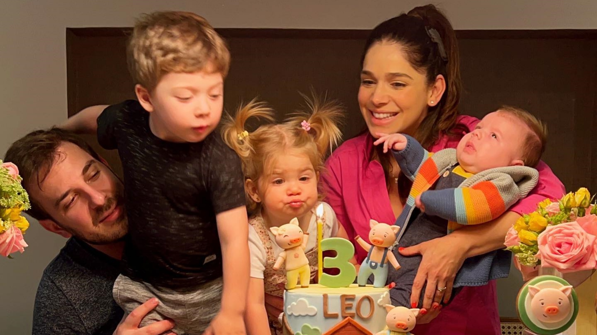 Sabrina Petraglia reúne a família para comemorar o mesversário do filho caçula, Léo