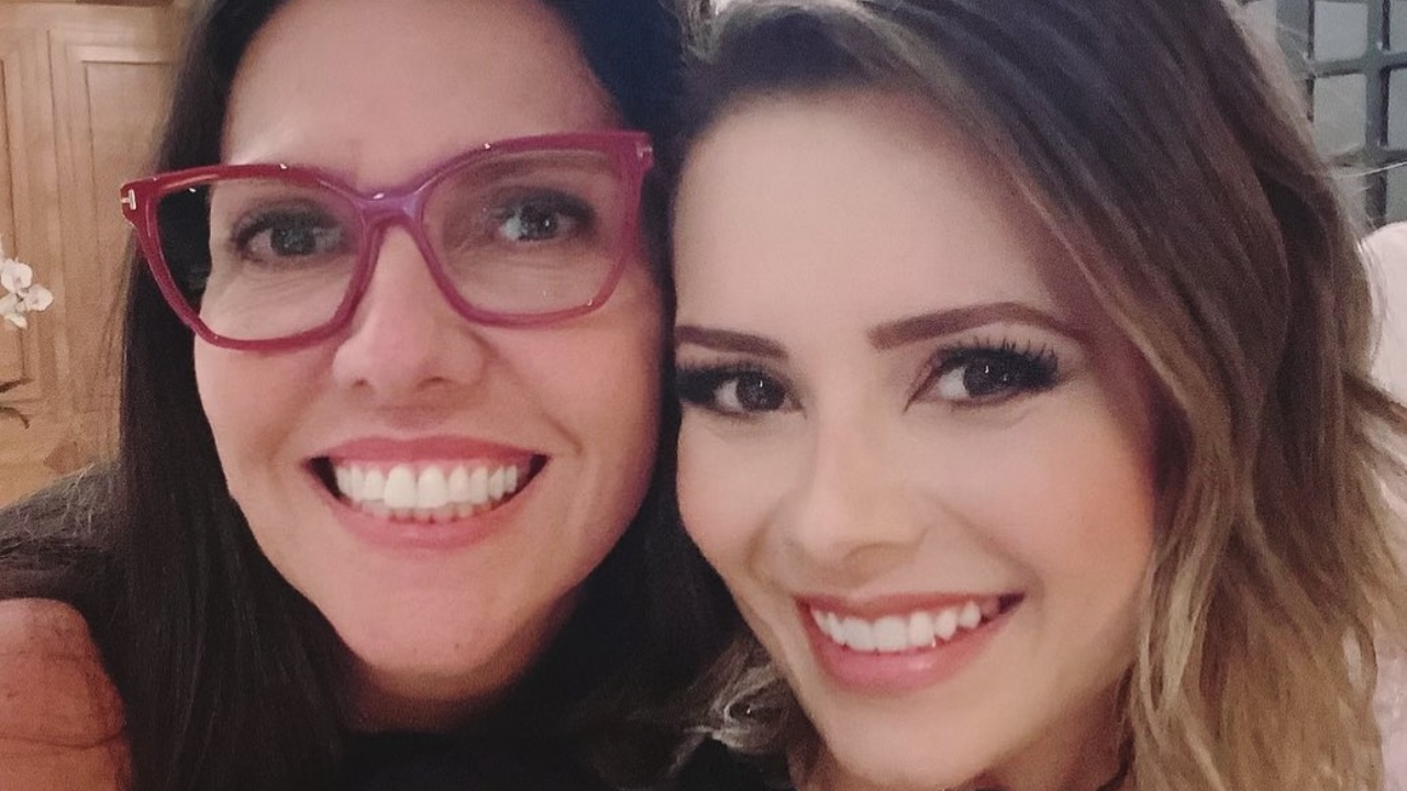 Sandy e Lucas Lima se despedem de Patricia Kisser, madrinha de seu filho