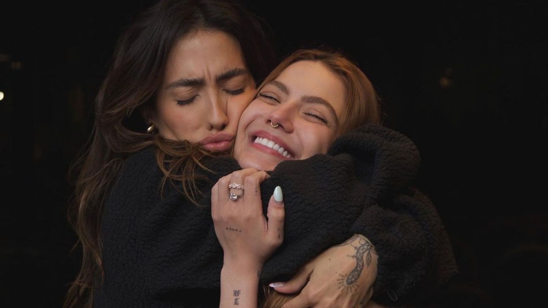 Gabi Brandt celebra aniversário de Sarah Poncio: “Irmã que eu sempre sonhei”