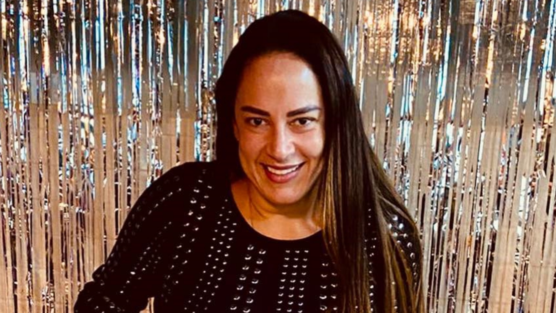 Silvia Abravanel posta clique raro ao lado do namorado e faz declaração: “Quero sempre estar com você”