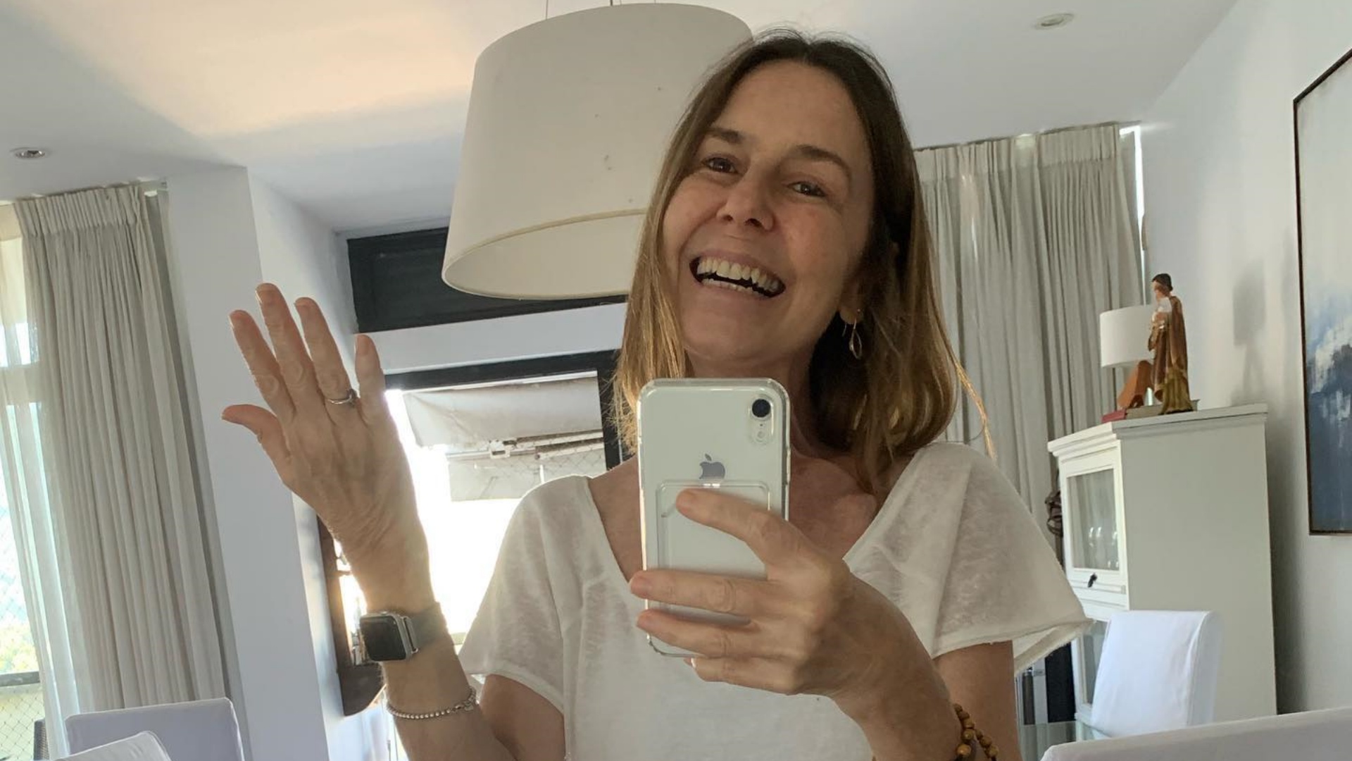 Susana Naspolini passa por sessão de quimioterapia e ganha apoio da filha: “Colinho”