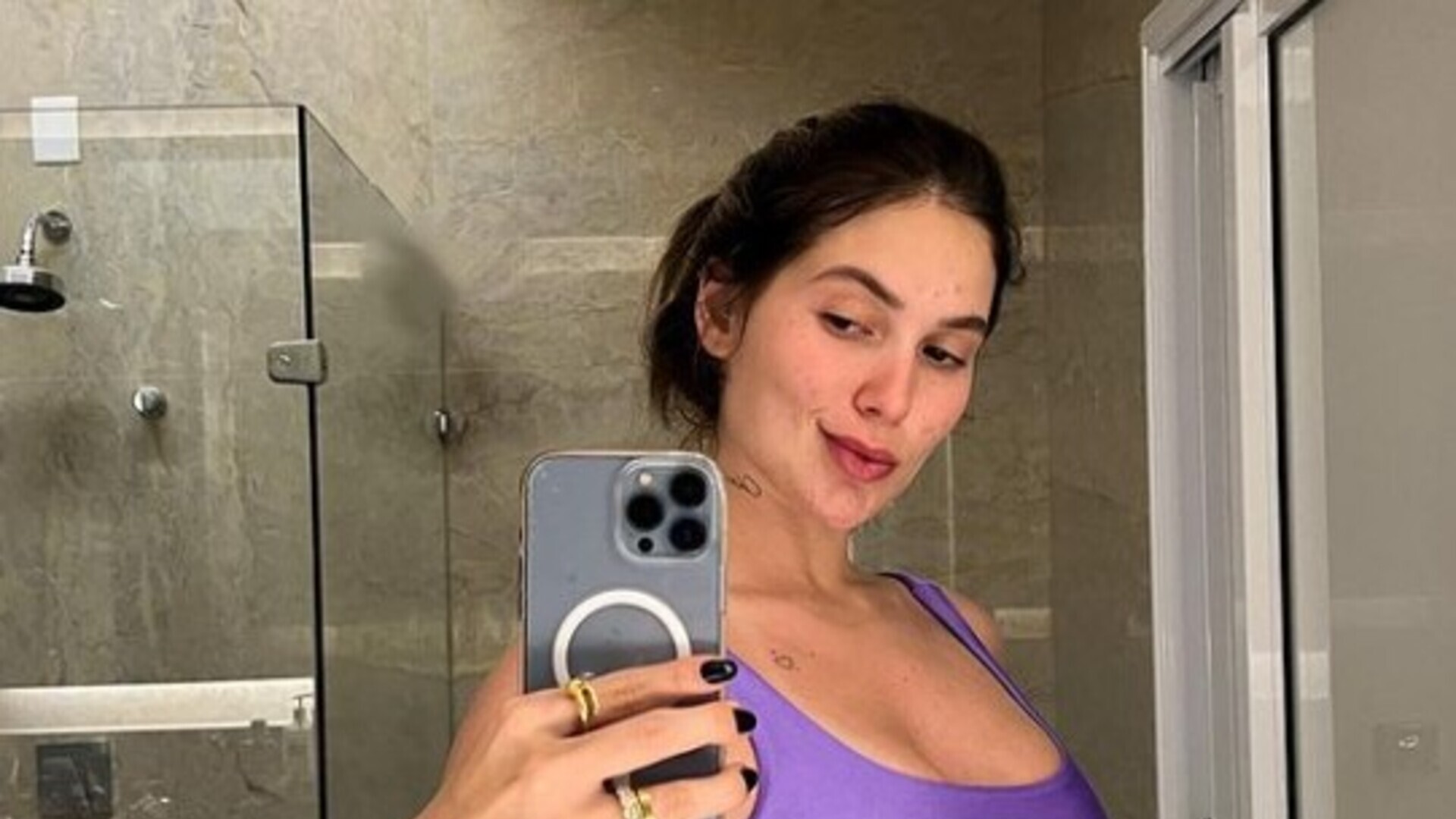 Grávida da segunda filha, Virginia Fonseca tem outra crise de enxaqueca