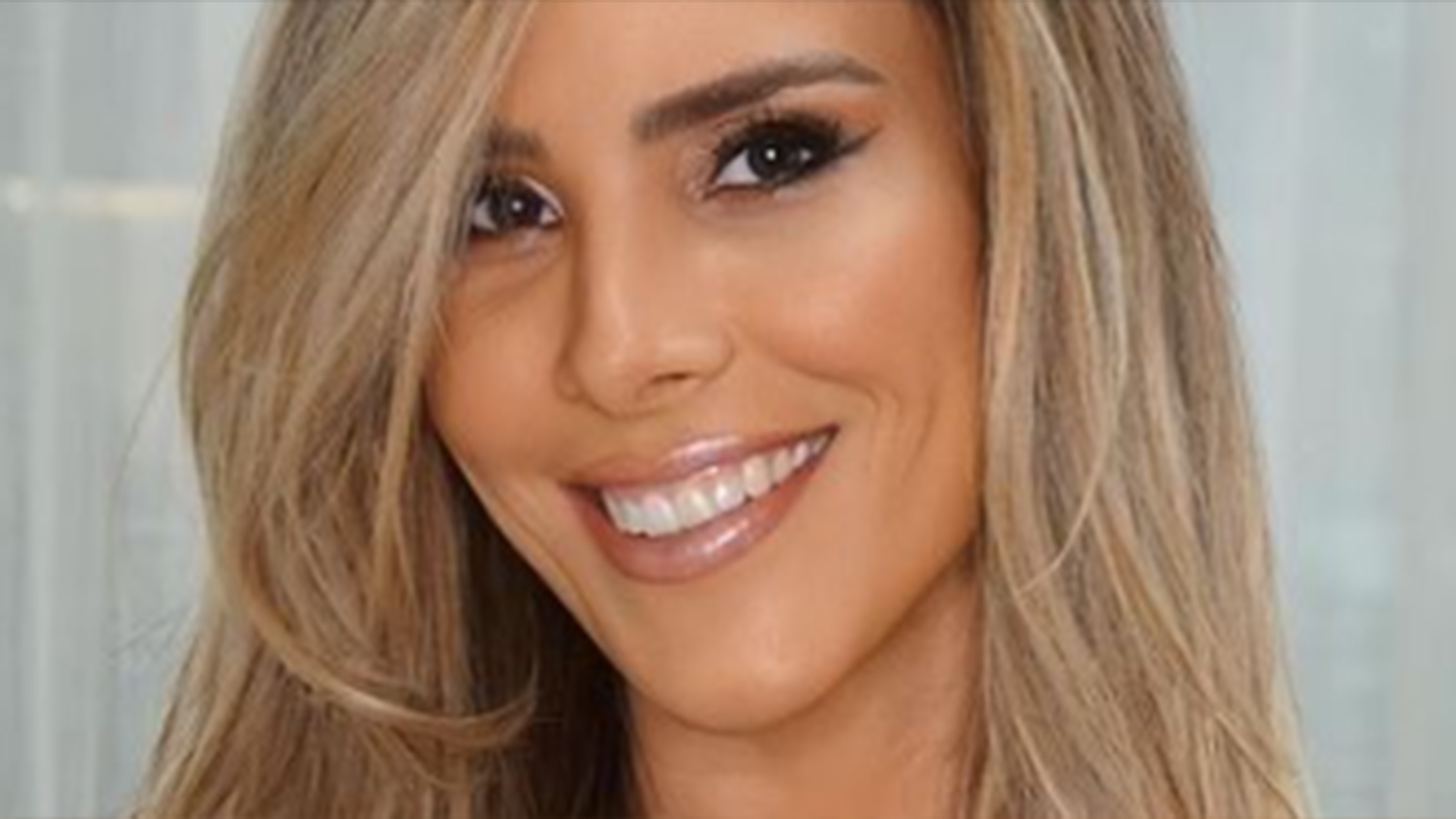 Wanessa Camargo renova o visual e mostra o resultado