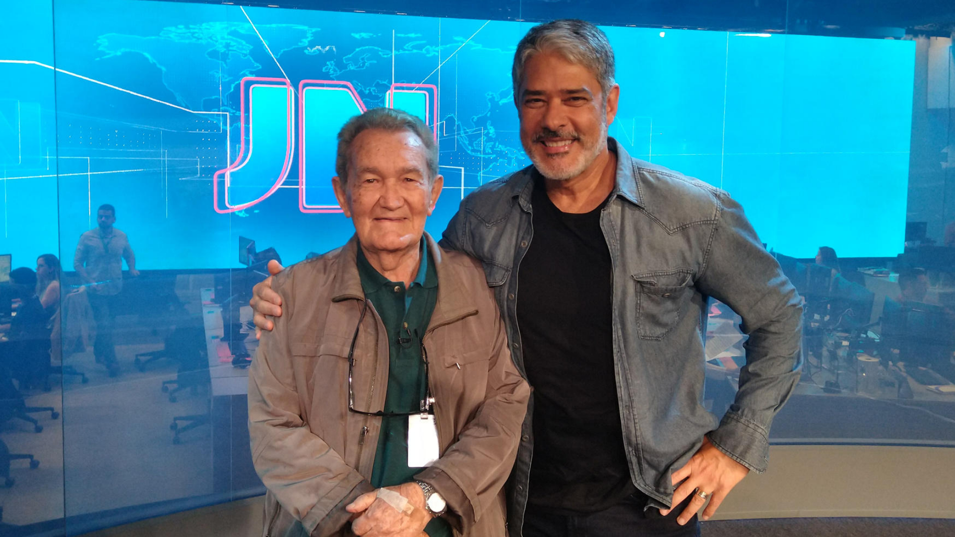 William Bonner homenageia Léo Batista por seus 90 anos: ”Ao mestre, os parabéns, a admiração, o carinho…”