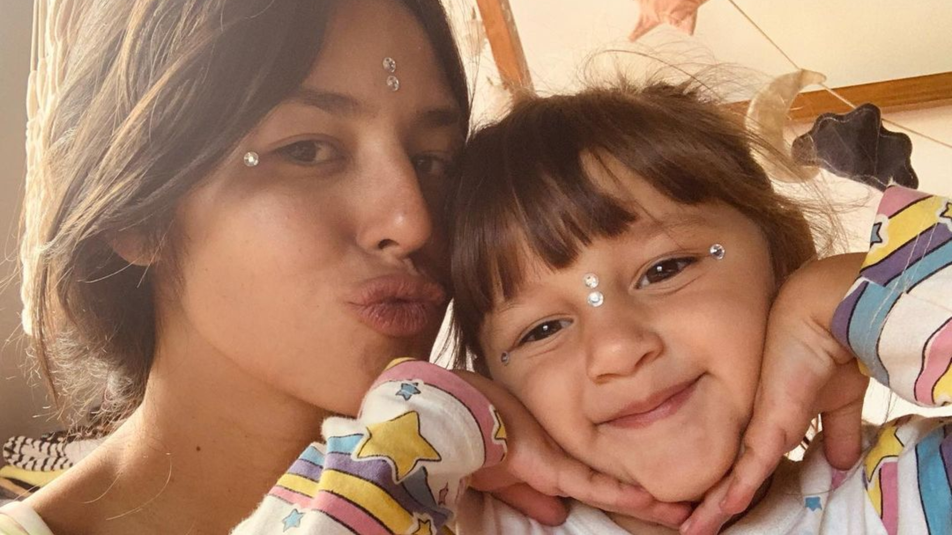 Yanna Lavigne se derrete ao publicar foto perfeita com Madalena