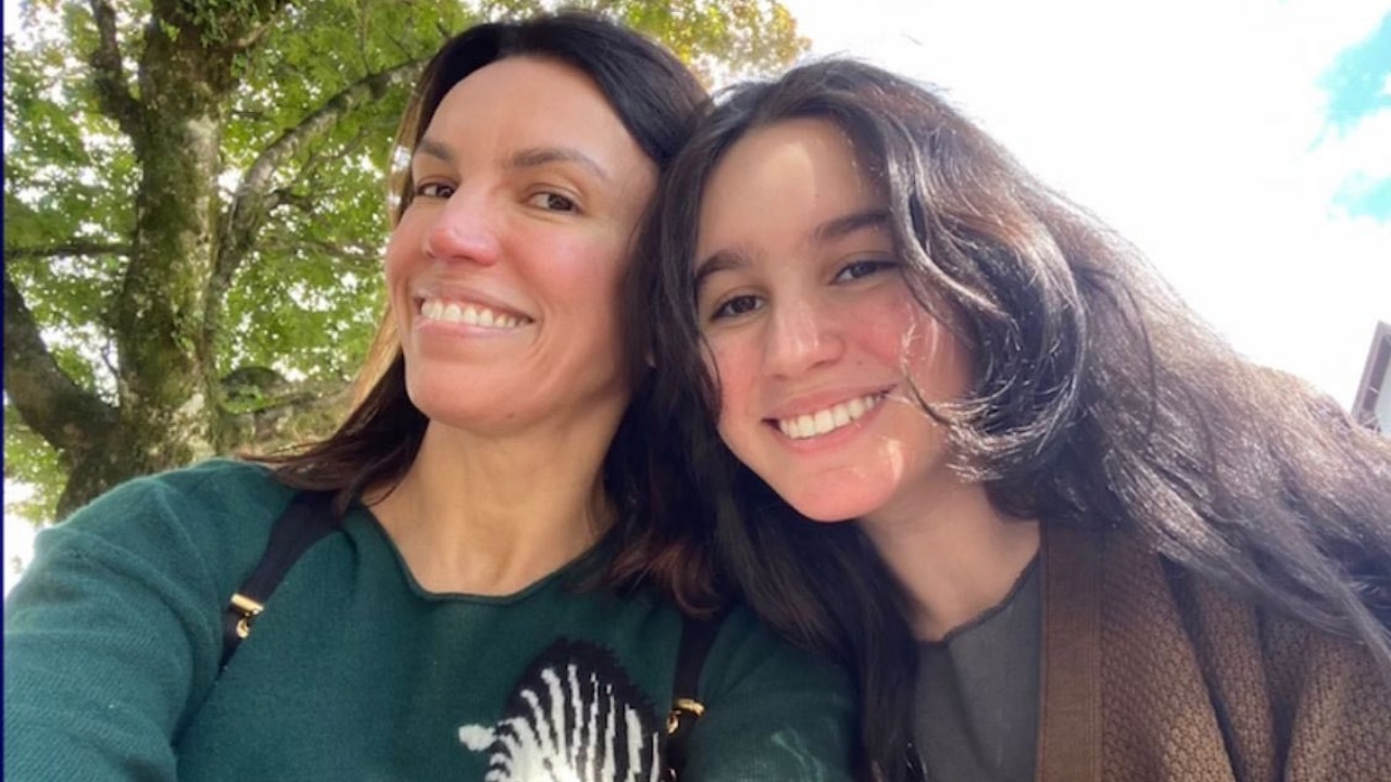 Ana Paula Araújo recorda presente especial que ganhou da filha: “Pintou na escola”