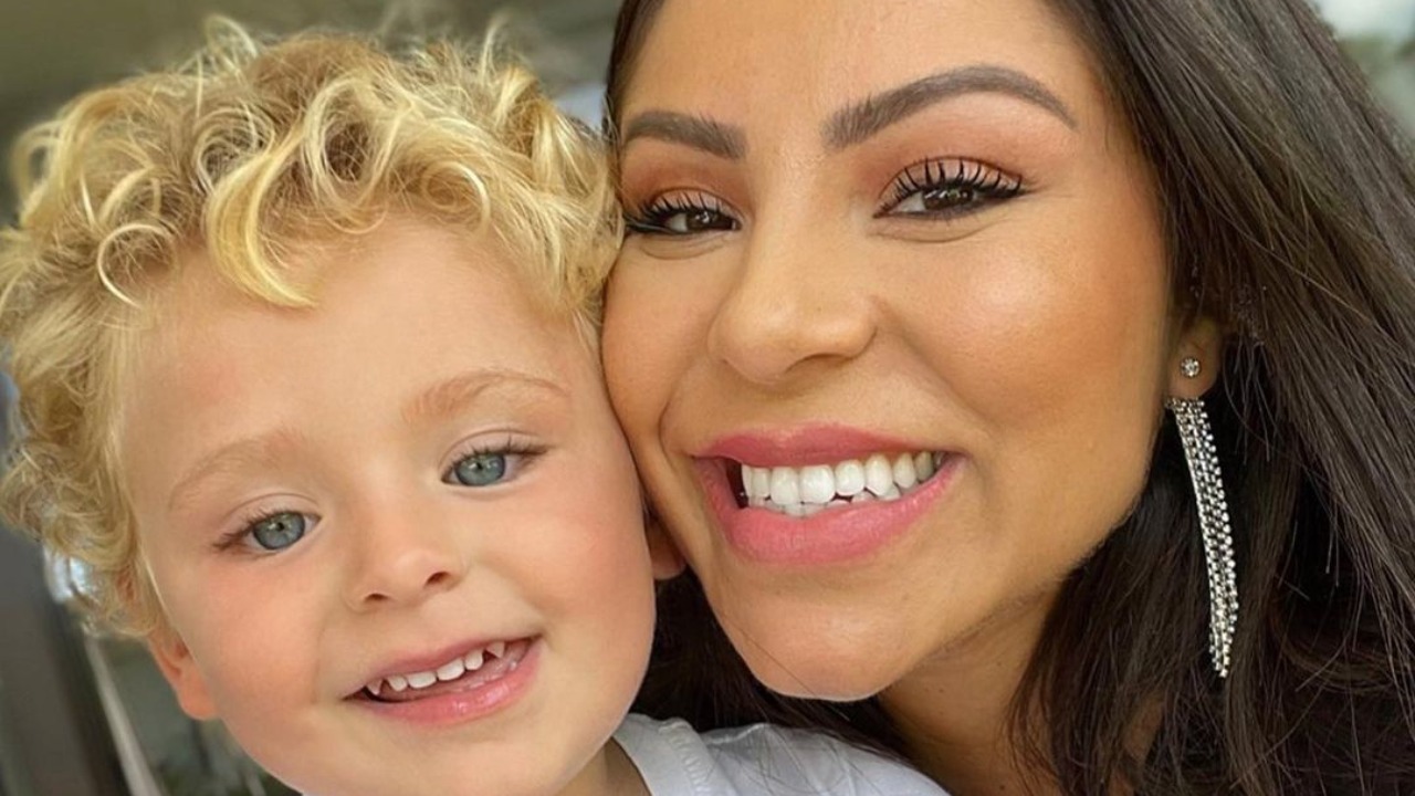 Andressa Ferreira relembra foto de quando era bebê e se compara com o filho