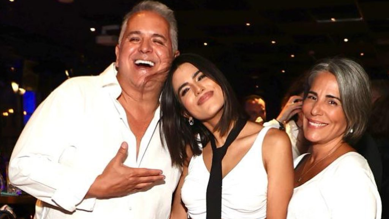 Lançando novo álbum, Antônia Morais chama o pai, Orlando Morais, para gravar música com ela
