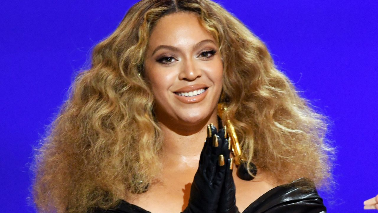 Beyoncé anuncia data de lançamento do novo álbum: “Reinassance”
