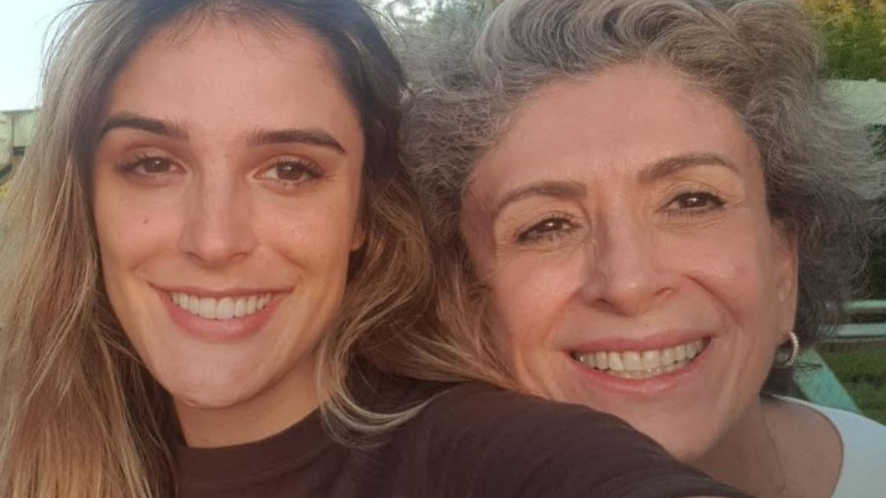 Rafa Brites se declara no aniversário de sua sogra e brinca: ”Troco saída com as amigas para papear com ela”