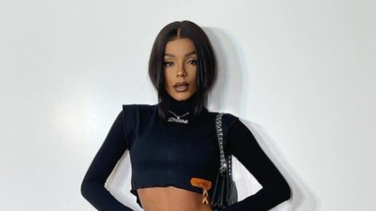 Ex-BBB Brunna Gonçalves recebe elogios dos seguidores após posar com look todo preto
