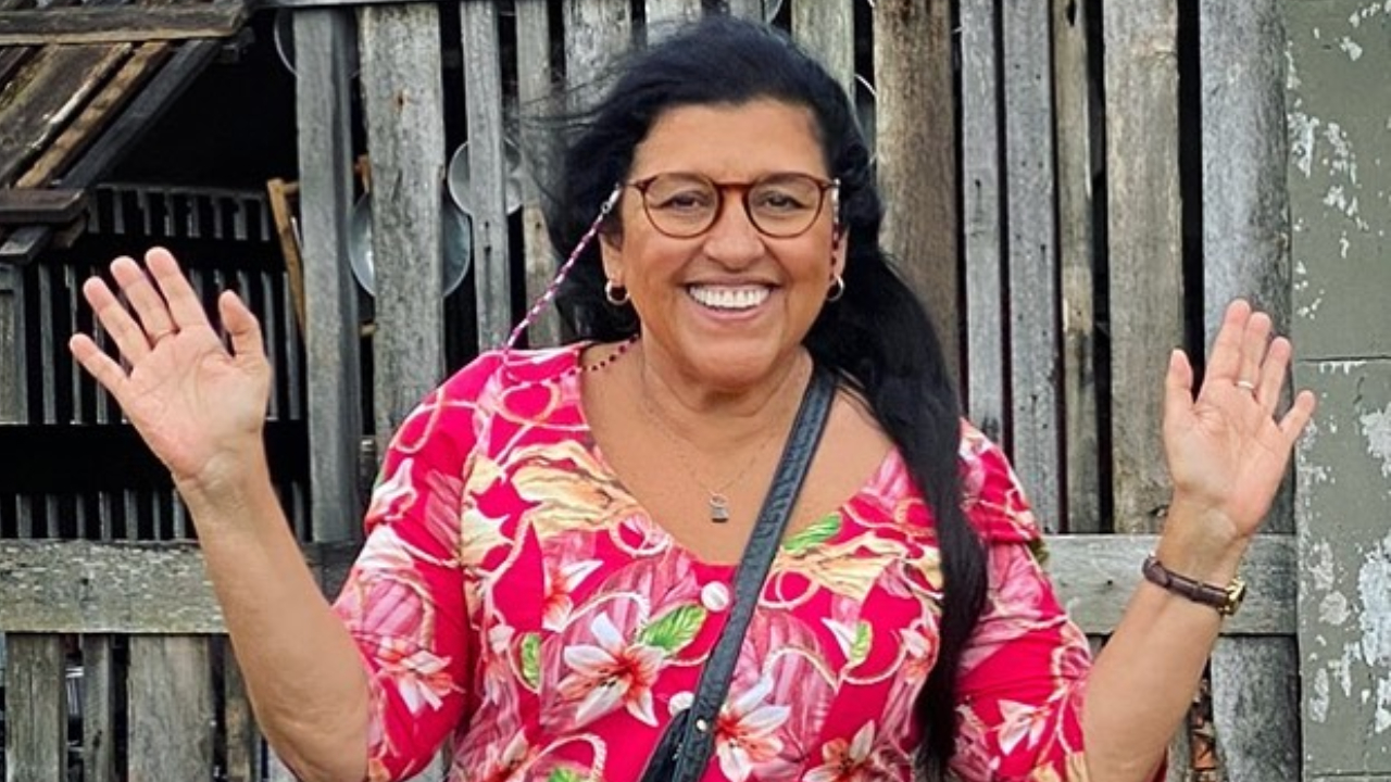 Eterna Dona Lurdes! Regina Casé celebra prêmios recebidos por Amor de Mãe