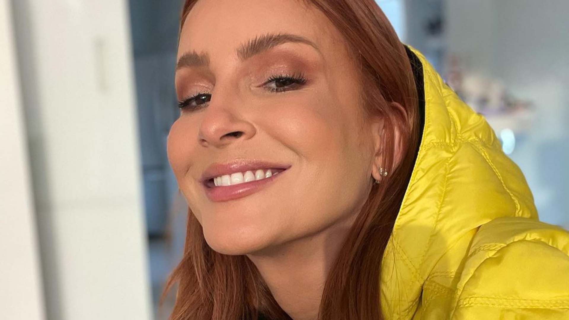 Claudia Leitte manda recado para Simone e Simaria
