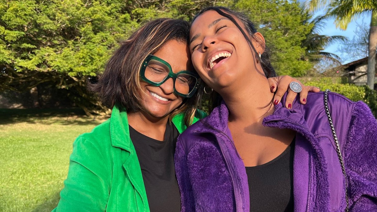 Claudia Di Moura presta linda homenagem no aniversário da filha, Iasmim
