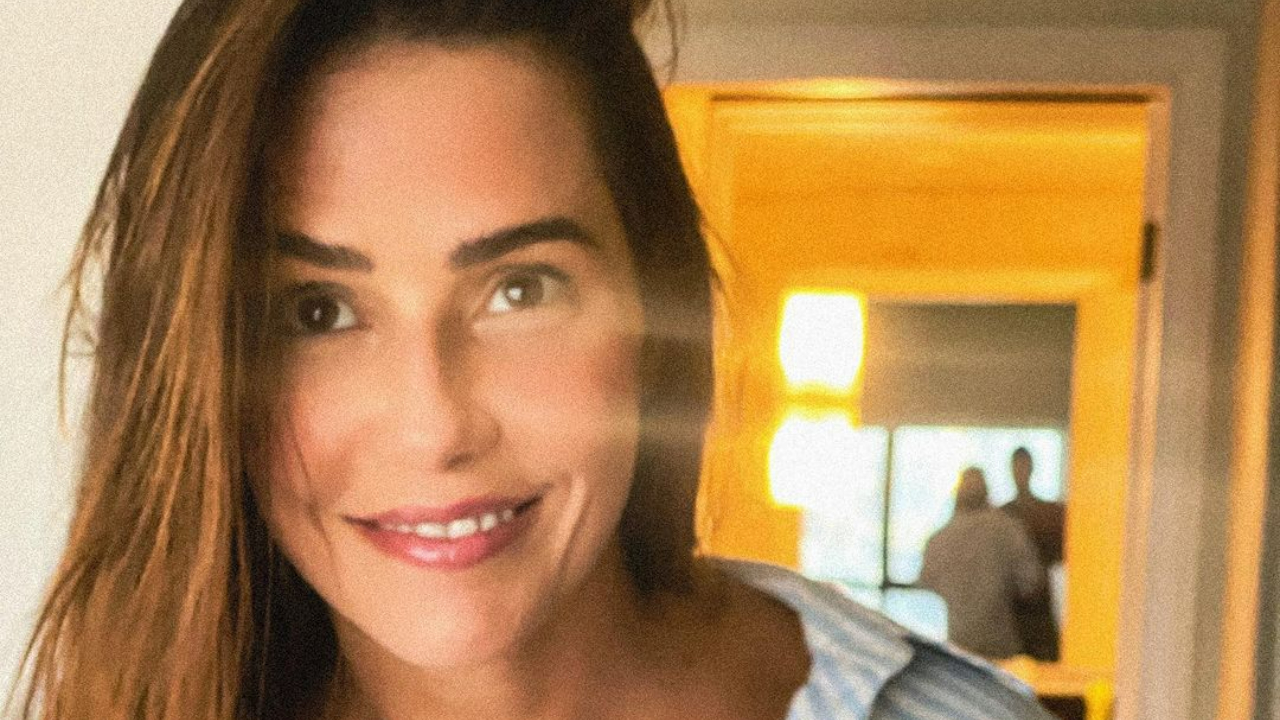 Combinando biquínis, Deborah Secco e a filha fazem coreografia em vídeo