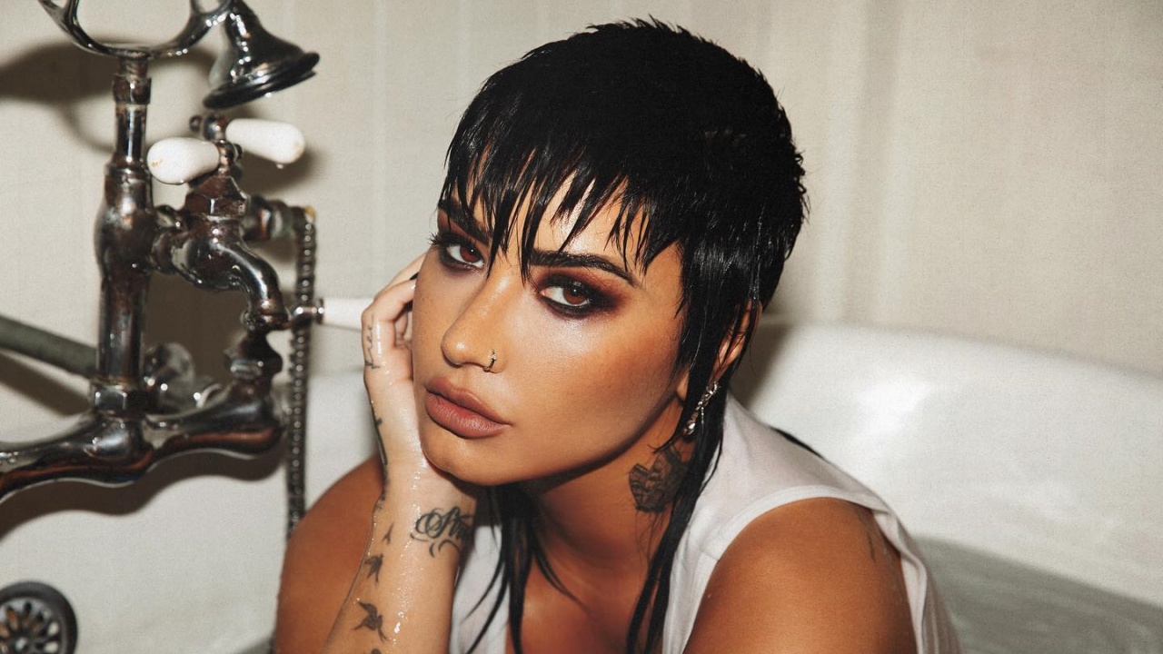 Holy Fvck: Demi Lovato anuncia novo álbum: ”Esse disco é pra você”