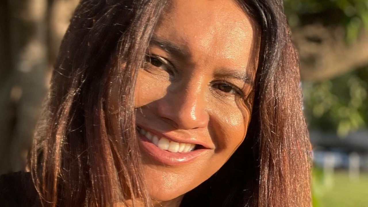 Dira Paes completa 53 anos e recebe homenagens do elenco de Pantanal